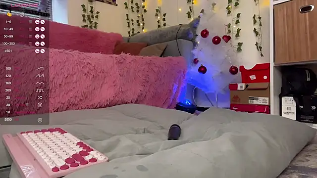 Snapshot of Eva-miller1 chatting on 18, 1, 2025 Eva-miller1 online show from 18, 1, 2025