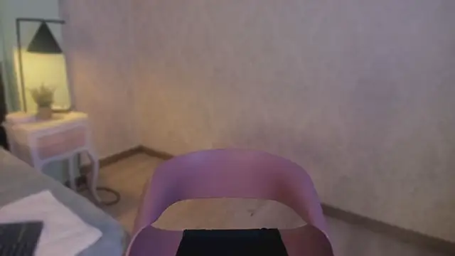 EvaaStevens online show from 6, 11, 2025