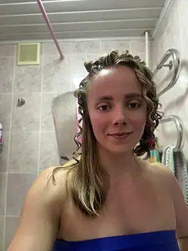 Snapshot of AlisaKissss chatting on 5, 7, 2026 AlisaKissss online show from 5, 7, 2026