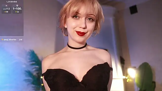 Snapshot of electric_babe chatting on 5, 12, 2024 electric babe online show from 5, 12, 2024