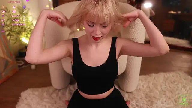 Snapshot of electric_babe chatting on 5, 2, 2025 electric babe online show from 5, 2, 2025
