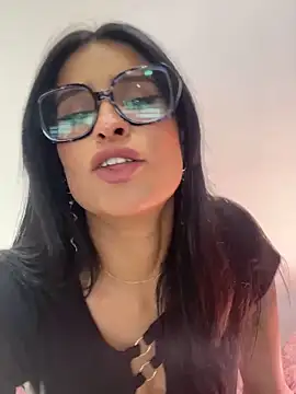 Snapshot of _elektrah chatting on 22, 4, 2026 elektrah online show from 22, 4, 2026
