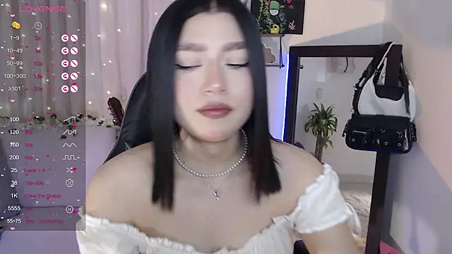 mily thomson b  online show from 21, 10, 2025