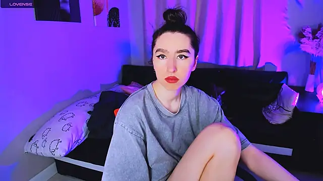 Snapshot of Lily_xBabe chatting on 19, 11, 2025 Lily xBabe online show from 19, 11, 2025