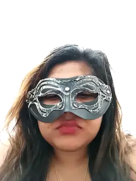 littlequeen77 online show from 5, 2, 2025