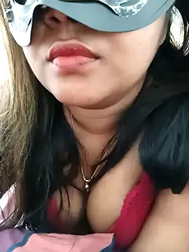 littlequeen77 online show from 12, 2, 2025