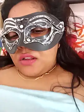 littlequeen77 online show from 27, 2, 2025