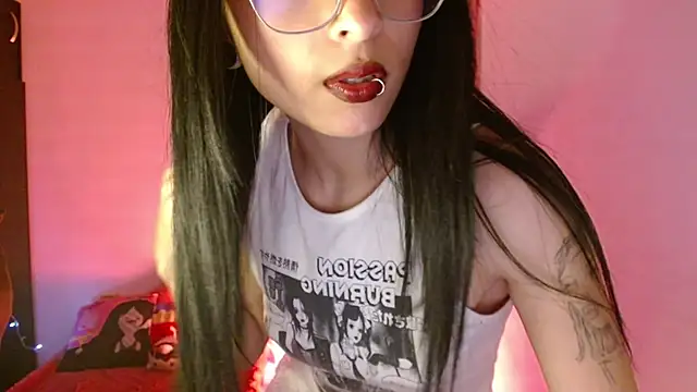 Snapshot of Kind_Scarlett chatting on 26, 4, 2026 Kind Scarlett online show from 26, 4, 2026