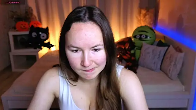 Little doll meow online show from 15, 10, 2025