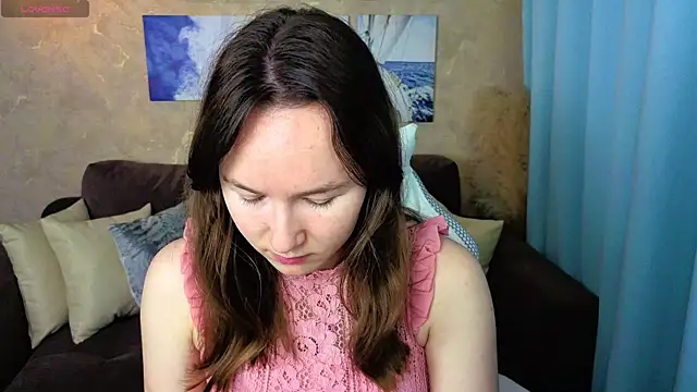 Little doll meow online show from 27, 11, 2025