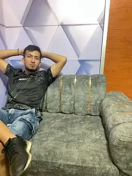 royalgirls x online show from 18, 2, 2025