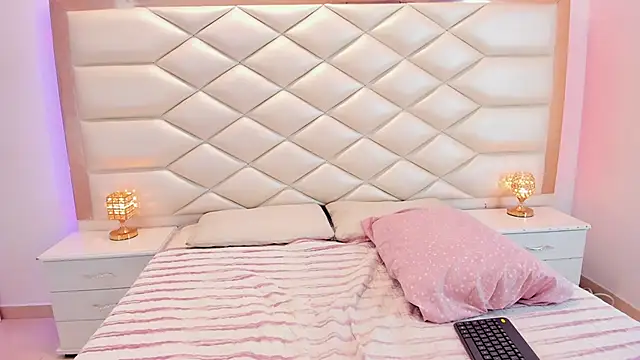 Snapshot of samanthaevans4 chatting on 7, 3, 2025 samanthaevans4 online show from 7, 3, 2025