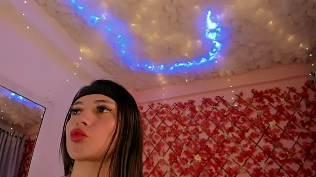 Snapshot of Sweet_Candies chatting on 3, 3, 2025 Sweet Candies online show from 3, 3, 2025