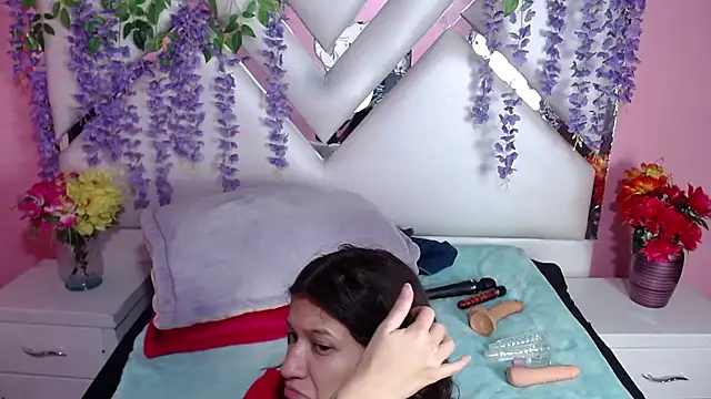 Perla Skinnyy online show from 20, 12, 2024