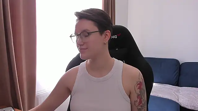 JessieFlower online show from 12, 5, 2026