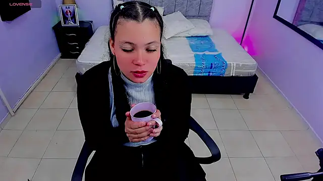 Lana stone  online show from 13, 1, 2025