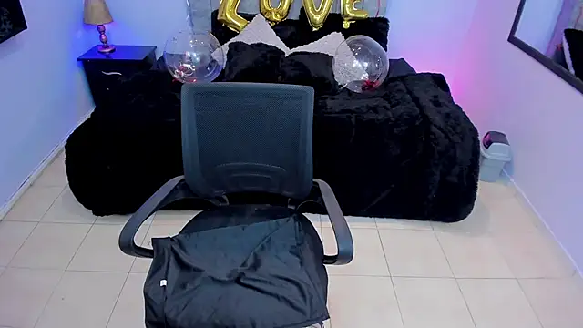 Lana stone  online show from 15, 2, 2025