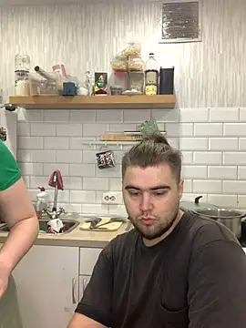 Pair of Gods  online show from 6, 2, 2025