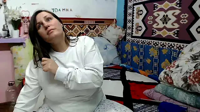 AdelineBlueEyes online show from 14, 11, 2025