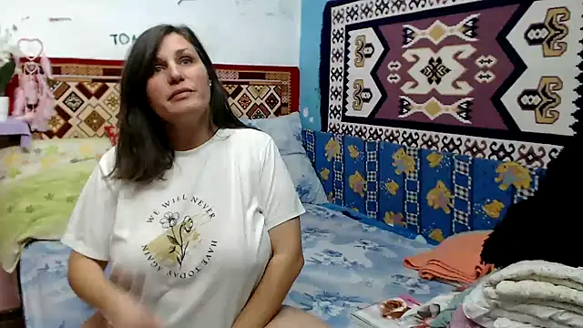 AdelineBlueEyes online show from 20, 11, 2025