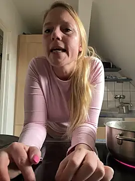 MoniqueLaFee online show from 30, 1, 2025