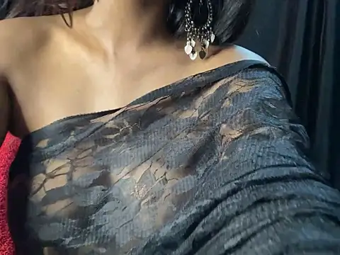 Snapshot of Sexy_trisha__7 chatting on 7, 1, 2025 Sexy trisha 7 online show from 7, 1, 2025