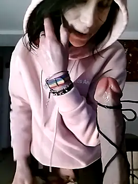 freyamoret online show from 1, 3, 2025