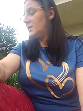 Snapshot of KristenVega chatting on 10, 9, 2025 KristenVega online show from 10, 9, 2025