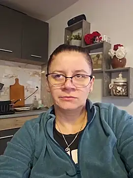 Snapshot of KristenVega chatting on 17, 11, 2025 KristenVega online show from 17, 11, 2025