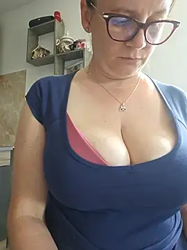 Snapshot of KristenVega chatting on 29, 5, 2026 KristenVega online show from 29, 5, 2026