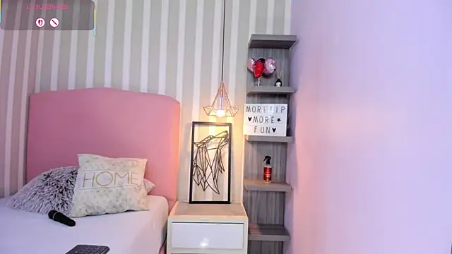 AMELIETARSON online show from 10, 9, 2025