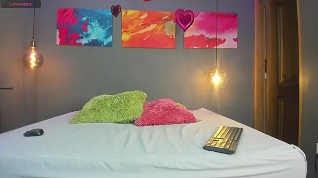 summer lee  online show from 14, 12, 2024