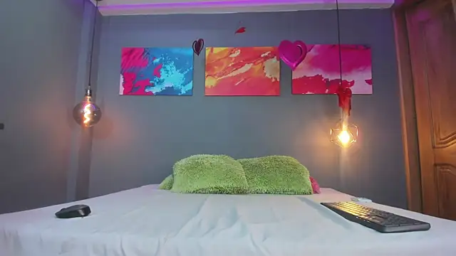 summer lee  online show from 9, 1, 2025