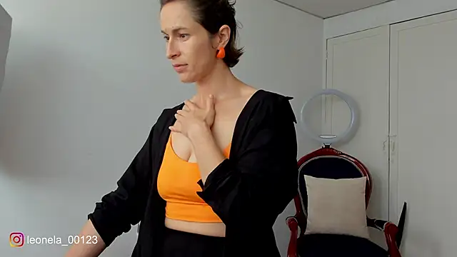 cuddlingbunny online show from 21, 12, 2025