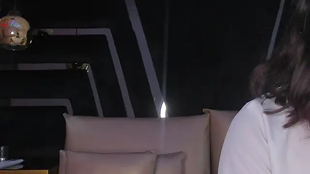 DaraBeckett online show from 4, 10, 2025