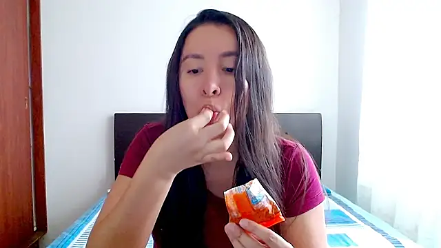 emely sexx20 online show from 21, 10, 2025