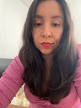 Snapshot of emely_sexx20 chatting on 10, 7, 2026 emely sexx20 online show from 10, 7, 2026