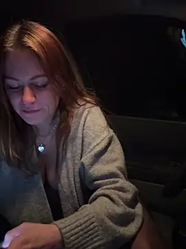 Snapshot of selenaluvv chatting on 2, 2, 2025 selenaluvv online show from 2, 2, 2025