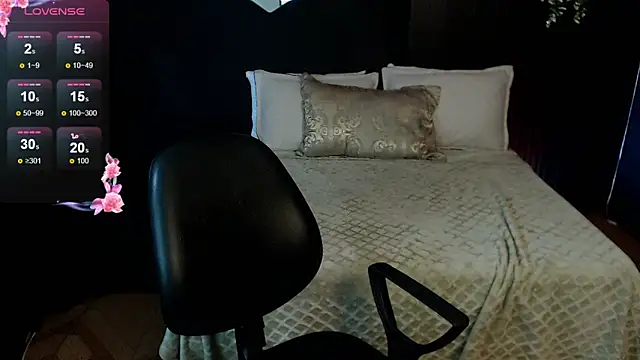 pretty cristal69 online show from 7, 2, 2026