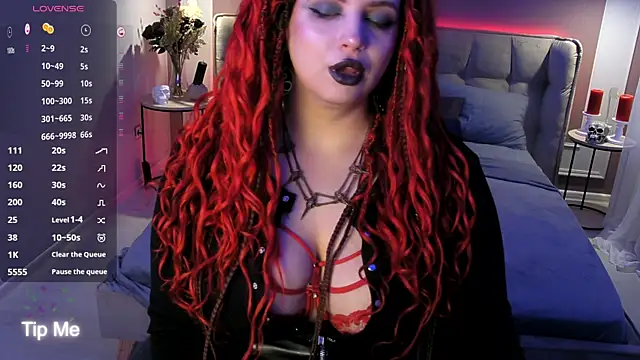 Miss Maya Mils online show from 2, 4, 2026