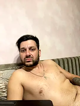 Snapshot of MaeltraJoy chatting on 7, 10, 2025 MaeltraJoy online show from 7, 10, 2025