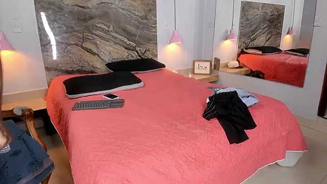 Snapshot of kaleb_violeta_1 chatting on 11, 2, 2026 kaleb violeta 1 online show from 11, 2, 2026