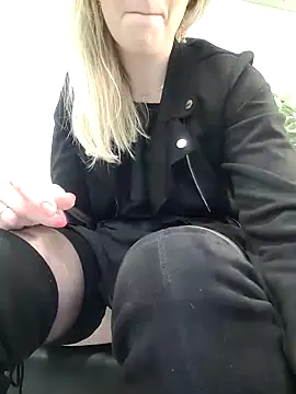 Snapshot of Amitiel_Angel chatting on 12, 1, 2025 Amitiel Angel online show from 12, 1, 2025