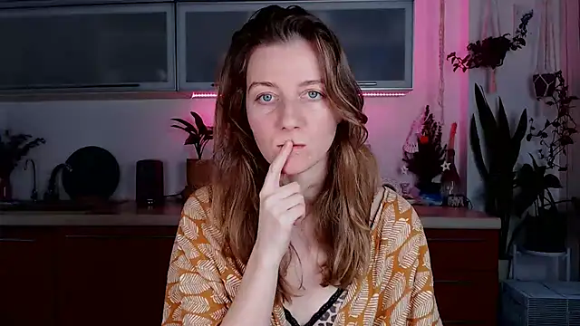 Snapshot of Elly_Helly chatting on 2, 1, 2025 Elly Helly online show from 2, 1, 2025