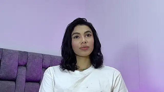 IsabelleFoxx  online show from 6, 12, 2024