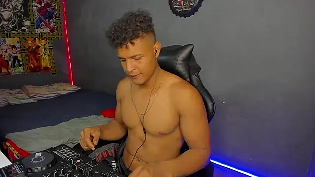 Snapshot of jlca_black_x chatting on 30, 12, 2024 jlca black x online show from 30, 12, 2024