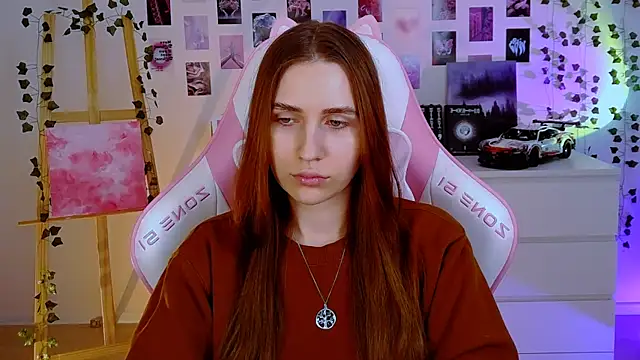 Snapshot of AliceCharmy chatting on 28, 1, 2025 AliceCharmy online show from 28, 1, 2025
