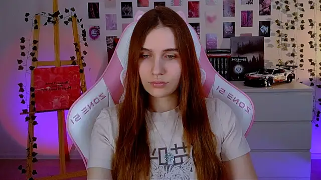 Snapshot of AliceCharmy chatting on 18, 3, 2025 AliceCharmy online show from 18, 3, 2025