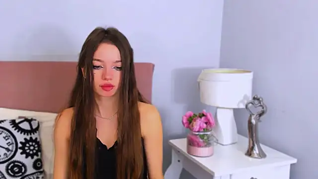 GraceLips online show from 19, 10, 2025