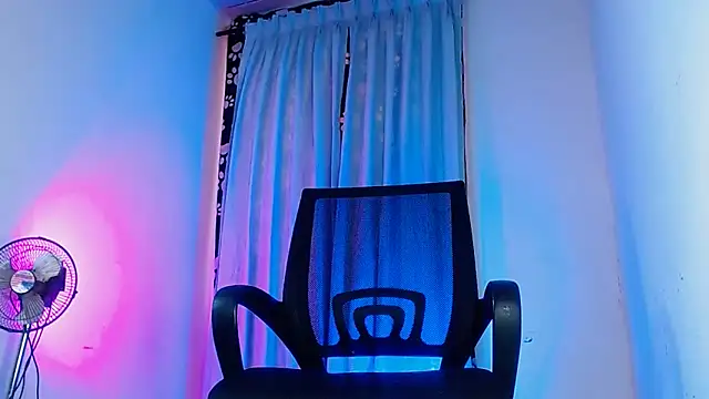 Snapshot of DanteSantoro chatting on 24, 2, 2026 DanteSantoro online show from 24, 2, 2026